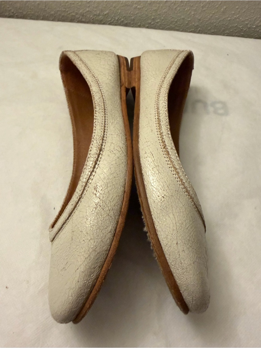Frye Women’s Cream Ballet Flats - Classic Slip-On Comfort, pre-owned,SZ8 - Picture 15 of 16
